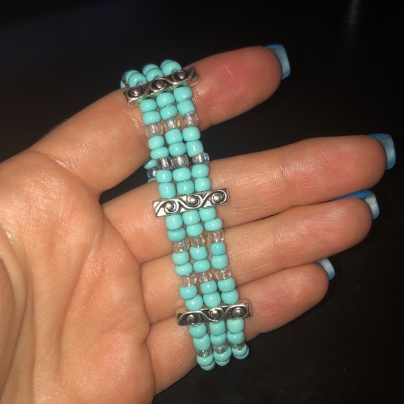 🌸Handmade Glass Bead Stretch Bracelet - Picture 2 of 3